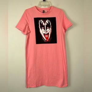 NWT H&M Divided Kiss Band T-Shirt Dress Size 4